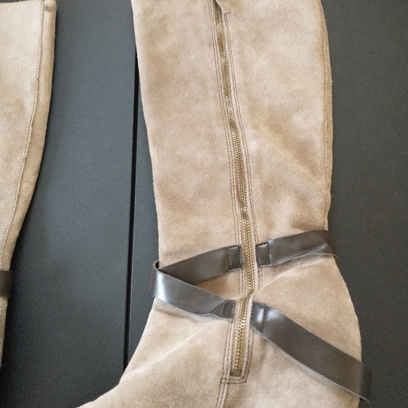 Franco Sarto Hidden Wedge tall boots, buckle, suede, sz 9 - Picture 4 of 12